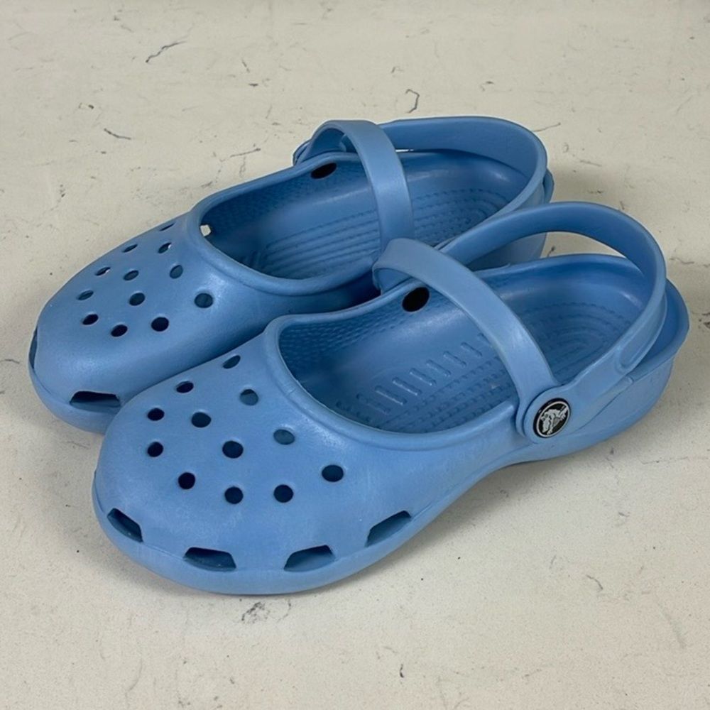 Crocs Mary Jane Style Women’s Size 5 Light Blue Worn 2-3 Times